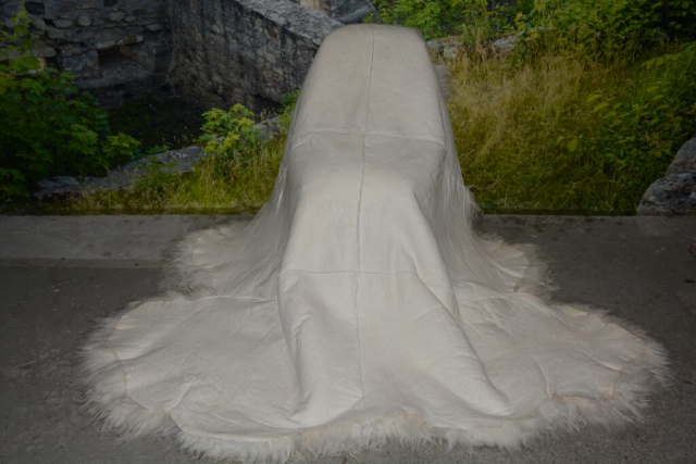 Island-Fellteppich Wollweiß XXL (180x200cm) – 15-20cm Langhaar